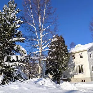 Chalet Banff - 6 Bedroom 6 Bathroom